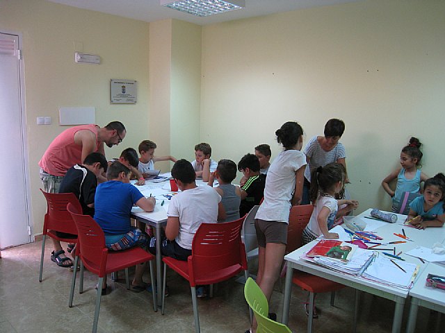 Este jueves se pone en marcha un nuevo aula de ocio y apoyo escolar en las viviendas sociales de C/ Argentina - 1, Foto 1