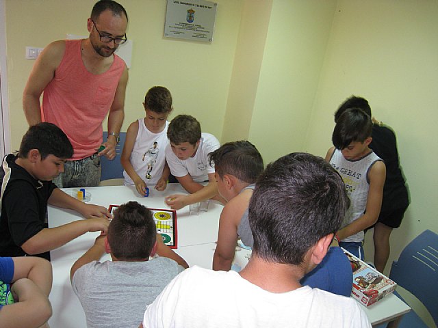 Este jueves se pone en marcha un nuevo aula de ocio y apoyo escolar en las viviendas sociales de C/ Argentina - 2, Foto 2