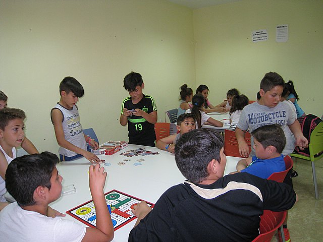 Este jueves se pone en marcha un nuevo aula de ocio y apoyo escolar en las viviendas sociales de C/ Argentina - 3, Foto 3