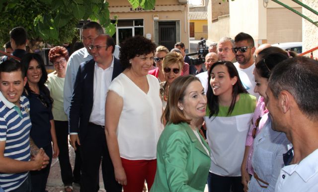 La ministra de Fomento visita Puerto Lumbreras donde mantiene un encuentro con afiliados y simpatizantes - 4, Foto 4