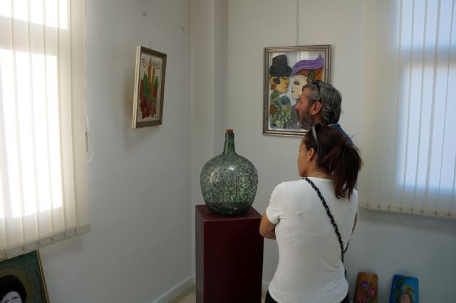 La artista Joaquín García Peñalver muestra sus obras en la Casa de la Cultura Pedro Serna torreña - 3, Foto 3