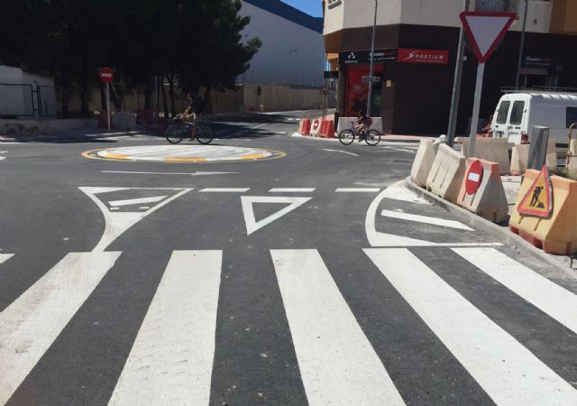 Las obras de mejora de seguridad vial en la avenida Juan Carlos I torreña, en su recta final - 4, Foto 4