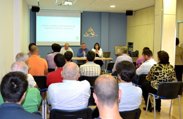 El Ayuntamiento de Águilas presenta el Plan General de Ordenación Urbana a diferentes sectores del municipio - 2, Foto 2