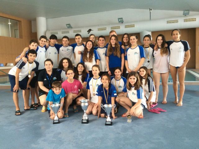 El Club Natación Cartagonova recoge cerca de un centenar de medallas en dos semanas - 1, Foto 1