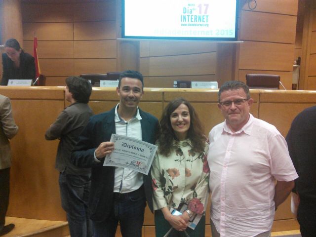 El Colegio Hernández Ardieta de Roldán premiado en el Concurso Nacional Día de Internet 2015 - 2, Foto 2