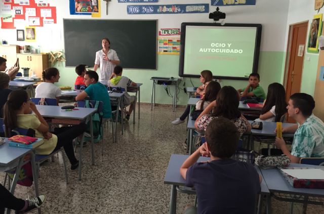 El Ayuntamiento torreño trabaja la prevención del consumo de alcohol con los alumnos de 2° de ESO - 2, Foto 2