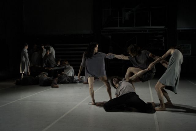 Los espectáculos 'Caída libre' y 'Los nadadores nocturnos', programados en el Centro Párraga, logran dos premios Max - 2, Foto 2