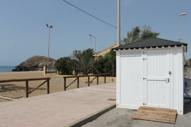 El ayuntamiento mejora instalaciones y accesos en playas de cara a la nueva temporada de verano, Foto 1