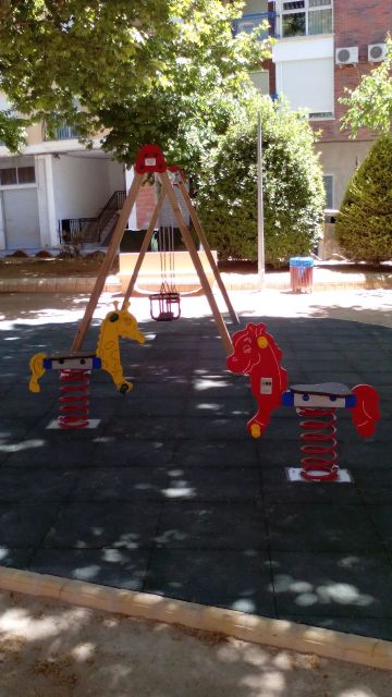 El Jardín de San Antón ya cuenta con toda la zona de juegos infantiles renovada al completo - 1, Foto 1