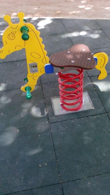 El Jardín de San Antón ya cuenta con toda la zona de juegos infantiles renovada al completo - 4, Foto 4