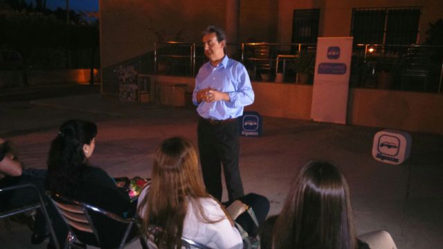 Fernández Lladó se reúne con los vecinos de El Paraje para conocer sus inquietudes y propuestas - 1, Foto 1