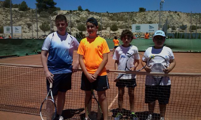 Victoria de la Escuela de Tenis Kuore frente a la Escuela de Tenis Huercal Overa en las pistas de la ciudad deportiva Valverde Reina - 3
