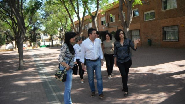 Joaquín Buendía propone que los maestros, el AMPA y los vecinos decidan el uso del aulario del colegio de Tejeras - 1, Foto 1