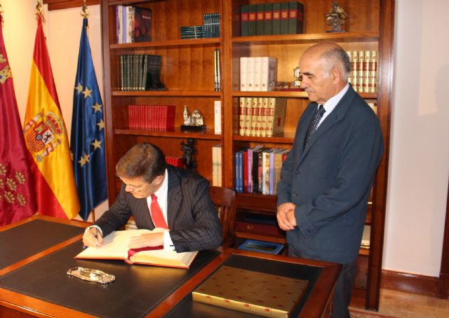 El presidente Garre recibe al ministro de Justicia, Rafael Catalá - 1, Foto 1