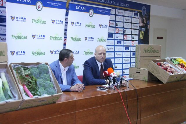 Los productos ecológicos de FreshVana nutrirán a los jugadores del UCAM CB y del UCAM CF - 1, Foto 1