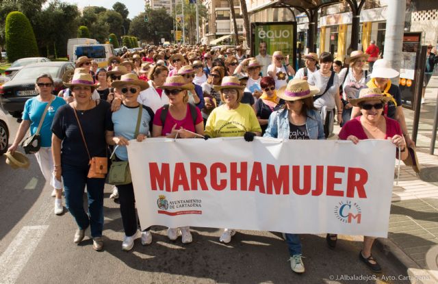 Centenares de mujeres echan andar por Asteamur - 5, Foto 5