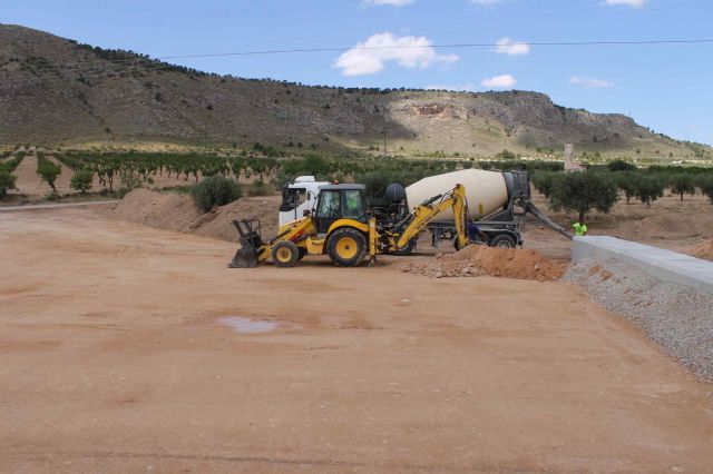 El alcalde visita las obras de construcción de la rotonda que facilitará el acceso a la Hoya Torres - 5, Foto 5