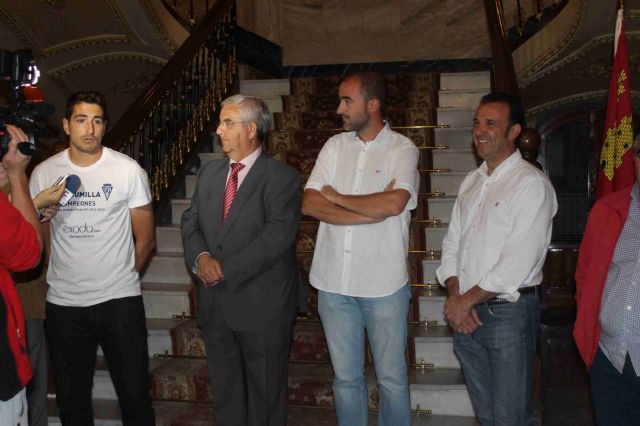 La Corporación Municipal recibe al FC Jumilla, campeón del grupo murciano de Tercera División - 3, Foto 3