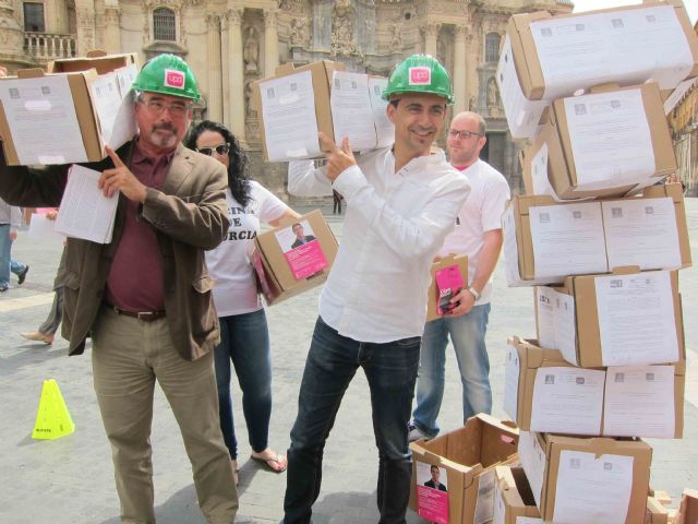 'Performance' de UPyD Murcia para mostrar el trabajo realizado durante cuatro años - 1, Foto 1