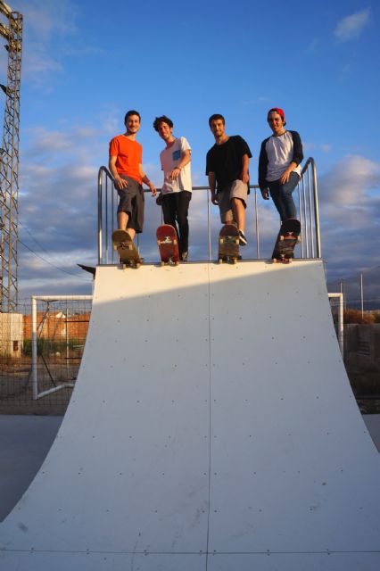 Los skaters ya tienen su zona en el Polideportivo Municipal de Las Torres de Cotillas - 1, Foto 1