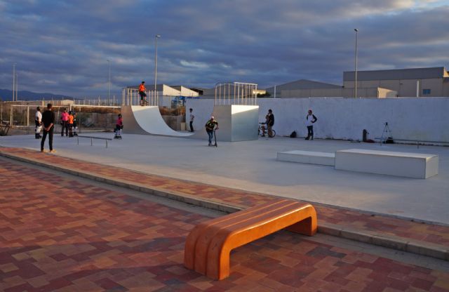 Los skaters ya tienen su zona en el Polideportivo Municipal de Las Torres de Cotillas - 2, Foto 2