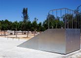Los patinadores de Ceutí ya disfrutan de una pista de skate en el Parque de la Tejera