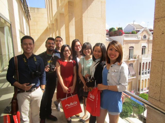 Alumnos de Vietnam de la UCAM conocen el trabajo de la Concejalía de Turismo del Ayuntamiento - 5, Foto 5