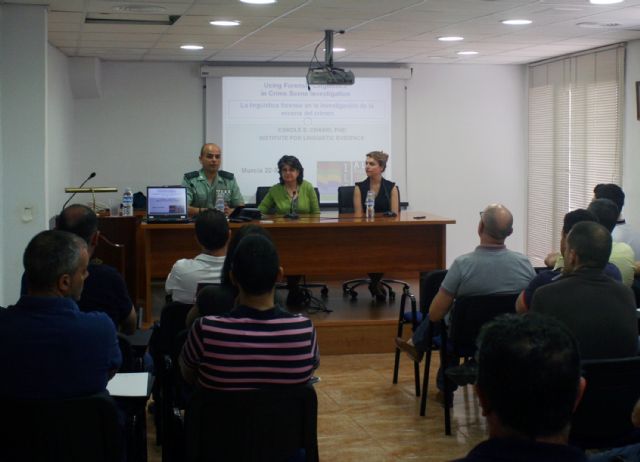 Conferencia sobre lingüística forense - 1, Foto 1