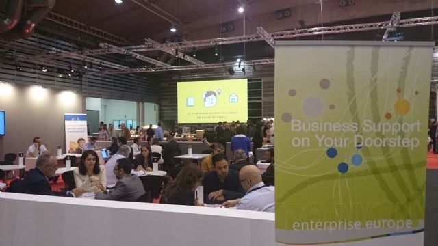 La Comunidad promueve que seis empresas regionales de la construcción mantengan cerca de 80 entrevistas de negocios en la feria CONSTRUMAT - 1, Foto 1