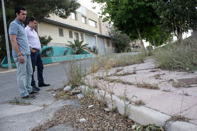 Gabriel Esturillo invertirá en las infraestructuras del polígono industrial de Cabezo Verde para evitar la fuga de empresas - 1, Foto 1