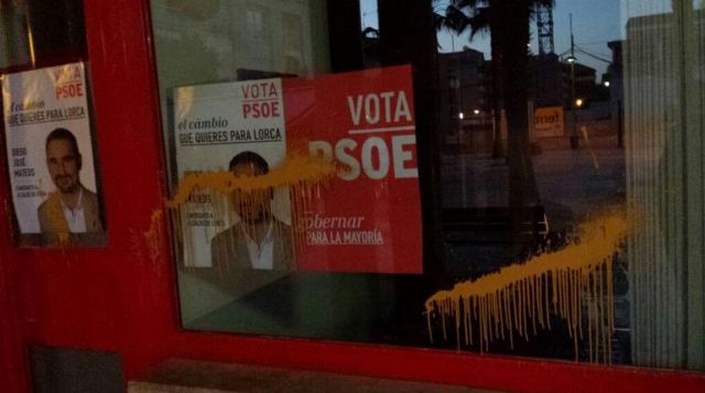 El PSOE de Lorca muestra su condena ante los actos vandálicos que atentan contra la democracia - 3, Foto 3