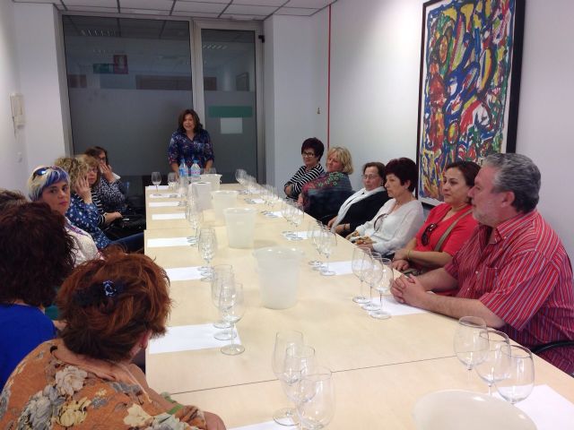 Más de medio centenar de mujeres participan en el viaje de convivencia organizado por la Concejalía de Igualdad al Parque Minero de la Unión - 3, Foto 3