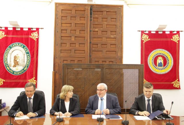 La UCAM crea la Cátedra de Neumología y Cirugía Torácica - 1, Foto 1