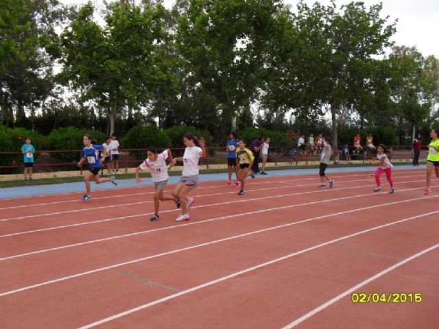 Los colegios Reina Sofa y La Cruz participaron en la Final Regional de Atletismo de Deporte Escolar, celebrada en Lorca - 4