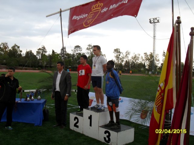 Los colegios Reina Sofa y La Cruz participaron en la Final Regional de Atletismo de Deporte Escolar, celebrada en Lorca - 14