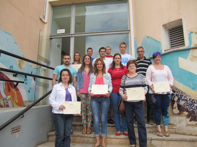 Veinte alumnos finalizan los cursos de Ofimática Avanzada y Presentaciones Digitales - 1, Foto 1