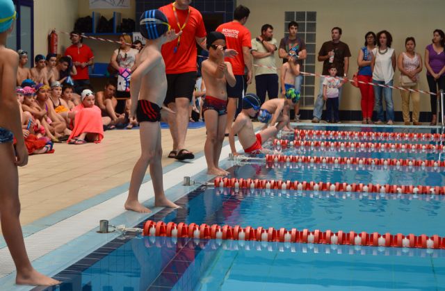 Casi 200 niños y niñas han participado en el Trofeo de Natación Infantil 2015 - 1, Foto 1