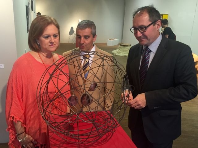 Alrededor de un centenar de alumnos de la Escuela de Arte de Murcia muestran sus creaciones en el Archivo General - 2, Foto 2