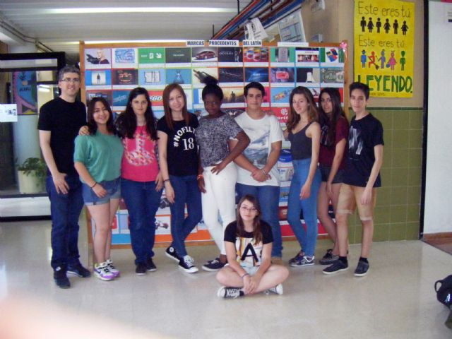 Alumnos del IES Felipe de Borbón de Ceutí se fijan en la importancia comercial del latín y el griego - 2, Foto 2