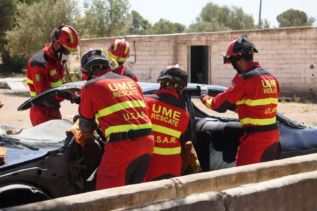 La Unidad Militar de Emergencias (UME) presenta en las instalaciones del BIEM III (Bétera) la campaña de lucha contra incendios forestales 2015 - 3, Foto 3