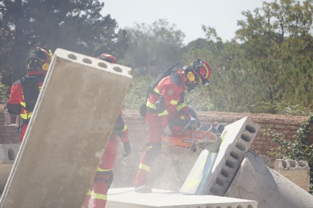 La Unidad Militar de Emergencias (UME) presenta en las instalaciones del BIEM III (Bétera) la campaña de lucha contra incendios forestales 2015 - 4, Foto 4