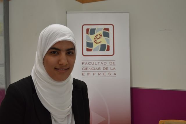 Una doctoranda de la UPCT asegura que si se impusiera una cultura de conciliación en las empresas, la satisfacción de los trabajadores subiría un 50% - 1, Foto 1