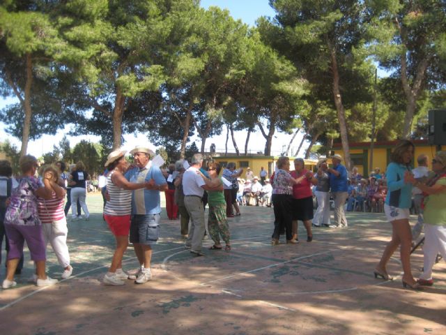 Los mayores celebran su convivencia anual en Los Urrutias - 1, Foto 1