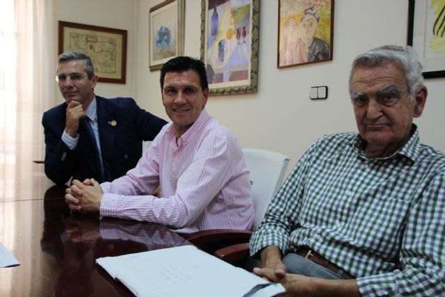 El cubano Antonio Carballo Calderón gana el XV Certamen de Relato Breve Alfonso Martínez-Mena por su título 