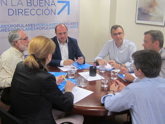 Víctor Martínez: Apostamos por el diálogo abierto con todos para formar un gobierno serio y estable - 1, Foto 1