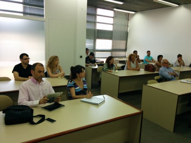 Emprendedores locales mejoran sus competencias empresariales con Aula Empresa - 1, Foto 1