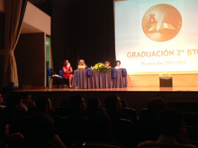 La cantante Ruth Lorenzo compartió la jornada de graduación del IES Salvador Sandoval torreño - 5, Foto 5
