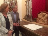Cultura muestra por primera vez al pblico el Va Crucis creado por el escultor murciano Antonio Garrigs