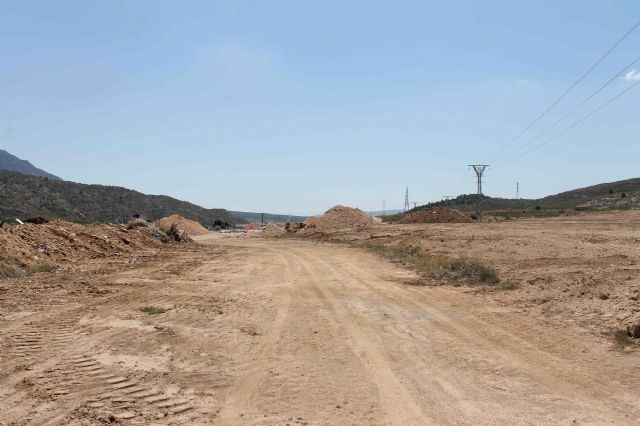 El Ministerio de Fomento sigue avanzando con las obras de la A-33 en el tramo que conectará Jumilla con Yecla - 2, Foto 2