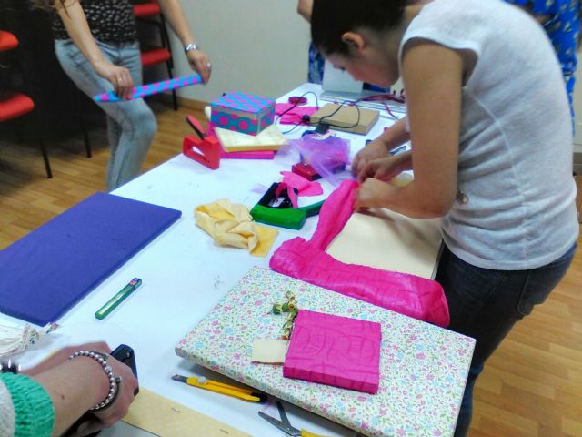 Los comerciantes aprenden técnicas y recursos para mejorar la imagen de sus escaparates - 1, Foto 1